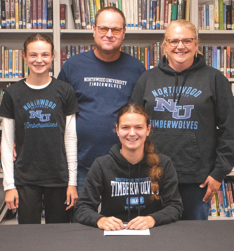 Erica Klee signs with Northwood.